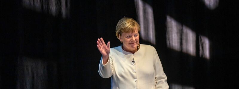 Die frühere Bundeskanzlerin Angela Merkel gibt sich bei der Vorstellung ihrer Memoiren schlagfertig und ein wenig selbstkritisch. - Foto: Michael Kappeler/dpa