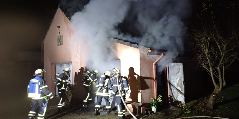 FW-DO: Garagenbrand in Dortmund-Mengede - Foto: presseportal.de
