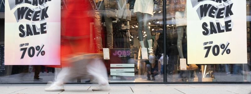 Wenn alle billig einkaufen, will keiner der Dumme sein, der mehr zahlt. (Archivbild) - Foto: Etienne Dötsch/dpa