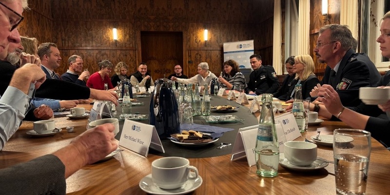 POL-RE: Recklinghausen: Gemeinsam(e) Grundwerte verteidigen - Foto: presseportal.de