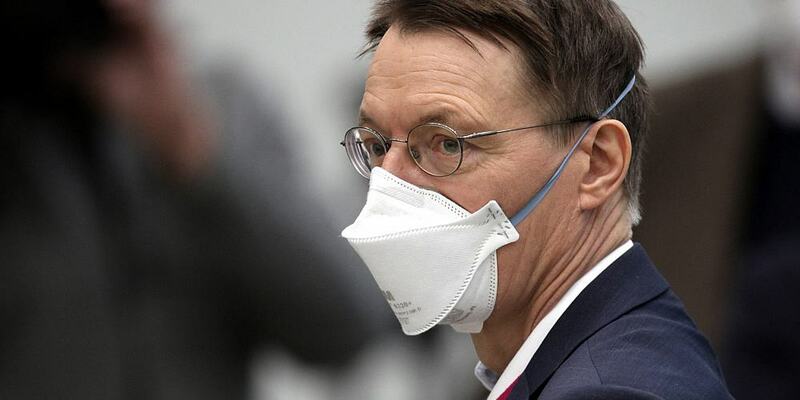 Karl Lauterbach während der Corona-Pandemie mit Schutzmaske (Archiv) - Foto: über dts Nachrichtenagentur