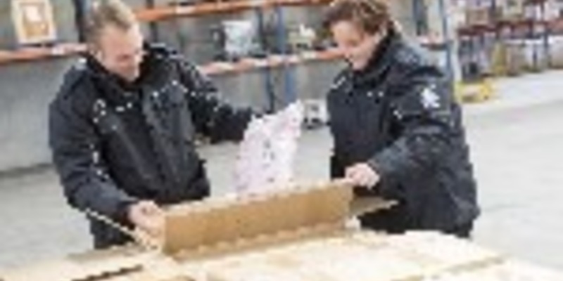 HZA-OS: Weihnachten und Black Friday: Wichtige Hinweise des Zolls zu Bestellungen und Geschenken aus dem Ausland - Foto: presseportal.de