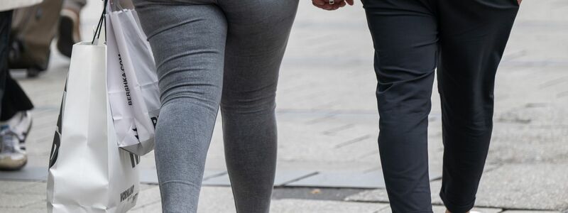 Der private Konsum - üblicherweise eine Stütze der Konjunktur - hat zuletzt geschwächelt. (Archivbild) - Foto: Peter Kneffel/dpa