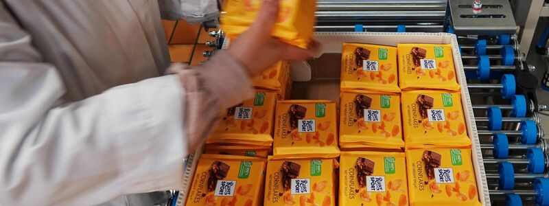 Der Hersteller Ritter Sport erhöhte zuletzt die Preise. - Foto: Anna Ross/dpa