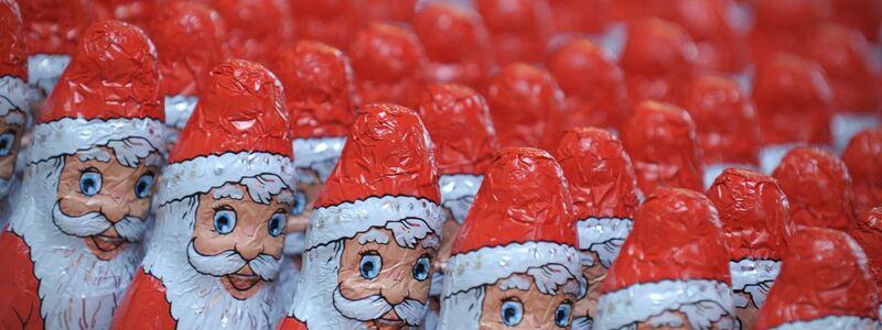 Viele Schokoladen-Produkte kosten deutlich mehr als noch vor Jahresfrist. (Symbolbild) - Foto: Oliver Mehlis/dpa-Zentralbild/dpa