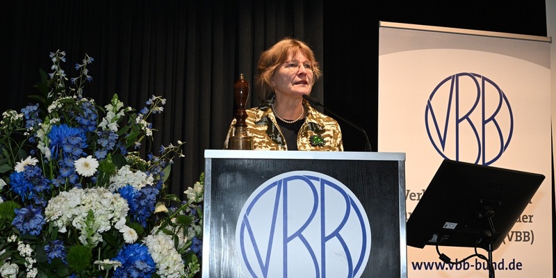 XVII. Bundesvertretertag des Verbandes der Beamten und Beschäftigten der Bundeswehr / Wahl der Bundesvorsitzenden Imke v. Bornstaedt-Küpper - Foto: presseportal.de