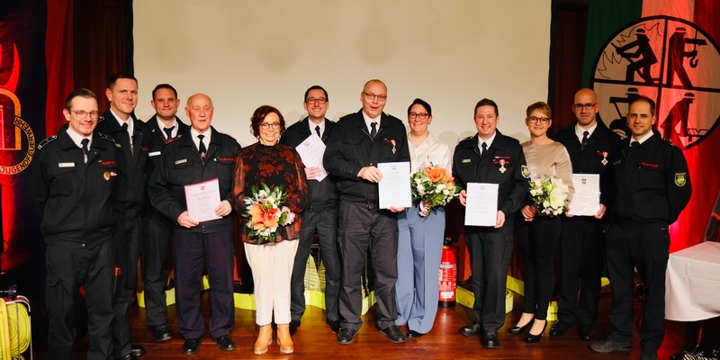 FW-GL: Jubilarenehrung der Feuerwehr Bergisch Gladbach - Foto: presseportal.de