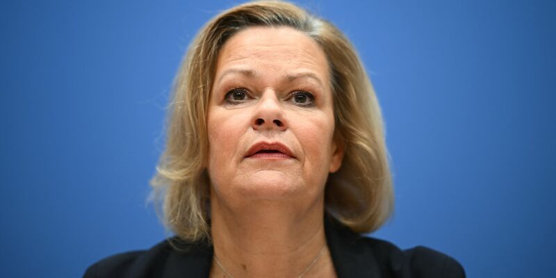 Die Innenministerin ist besorgt. (Archivbild) - Foto: Sebastian Gollnow/dpa