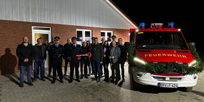 FW-ROW: Feierliche Übergabe des neuen Feuerwehrgerätehauses und Tragkraftspritzenfahrzeugs der Ortsfeuerwehr Ostendorf - Foto: presseportal.de