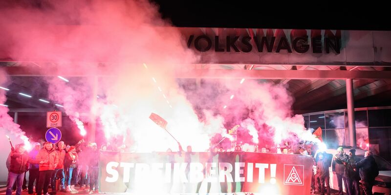 Mit dem Ausstand will die Gewerkschaft in dem Streit um milliardenschwere Einschnitte den Druck erhöhen. (Archivbild) - Foto: Hendrik Schmidt/dpa