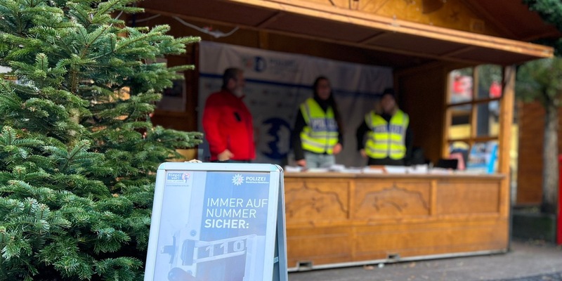 POL-DU: Stadtmitte: Kriminalprävention zum Greifen nah - Beratung auf dem Weihnachtsmarkt - Foto: presseportal.de