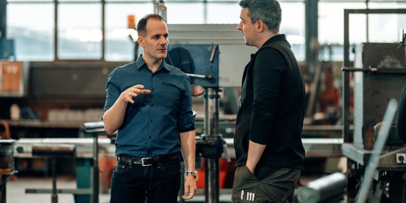 Digitalisierung, die sich lohnt: Adrian und Oliver Bauer von der ProjektBauer GmbH verraten 5 Bereiche, in denen traditionelle Handwerker dringend nachbessern müssen - Foto: presseportal.de