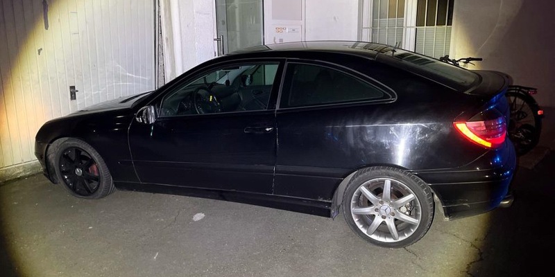 POL-MK: Flucht vor der Polizei endet an Garagentor - Foto: presseportal.de