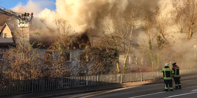 LRA-Ravensburg: Großbrand in der Innenstadt von Weingarten - Foto: presseportal.de