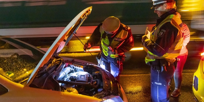 POL-ME: Polizei kontrolliert zahlreiche Fahrzeuge bei Tunertreffen - Kreis Mettmann - 2412007 - Foto: presseportal.de