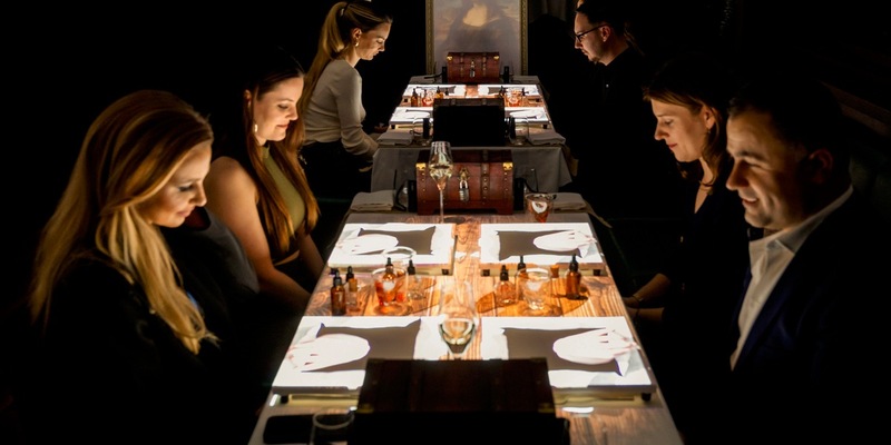 Sieben Gänge, sieben Künstler: Die Dinnershow 7 Paintings begeistert nun bundesweit - Foto: presseportal.de