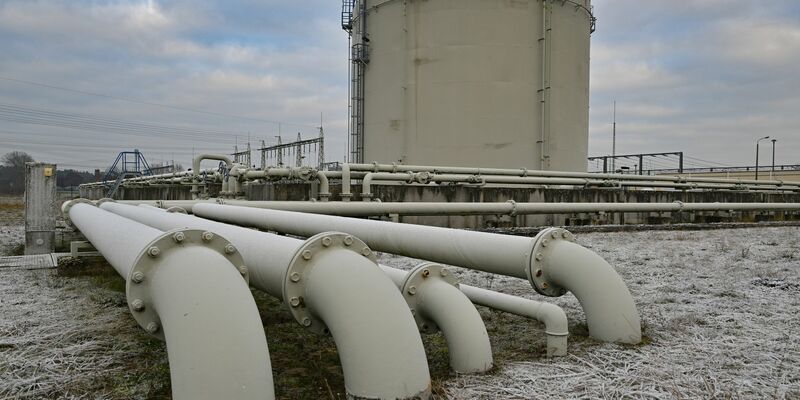 Es ist winterlich kalt. Wie weit steigt der Gaspreis noch? (Symbolfoto) - Foto: Patrick Pleul/dpa