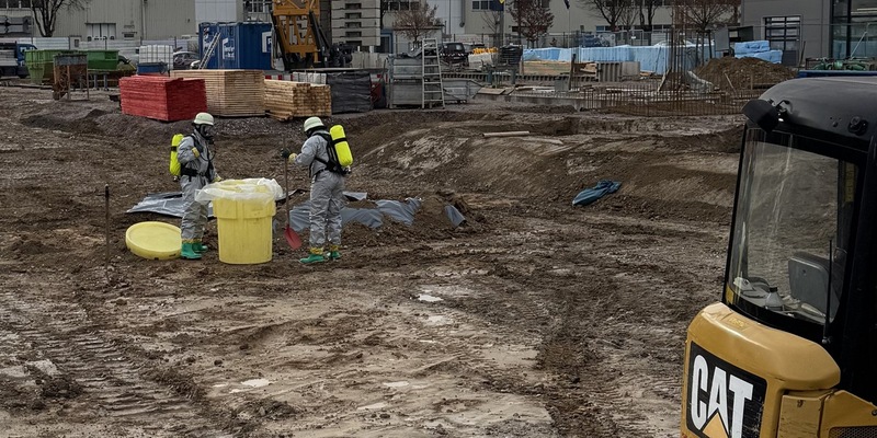 FW-OG: Alte Reizstoffbehälter im Erdboden gefunden - Foto: presseportal.de