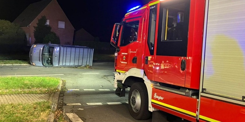 FW Sonsbeck: Verkehrsunfall mit drei Verletzten - Foto: presseportal.de