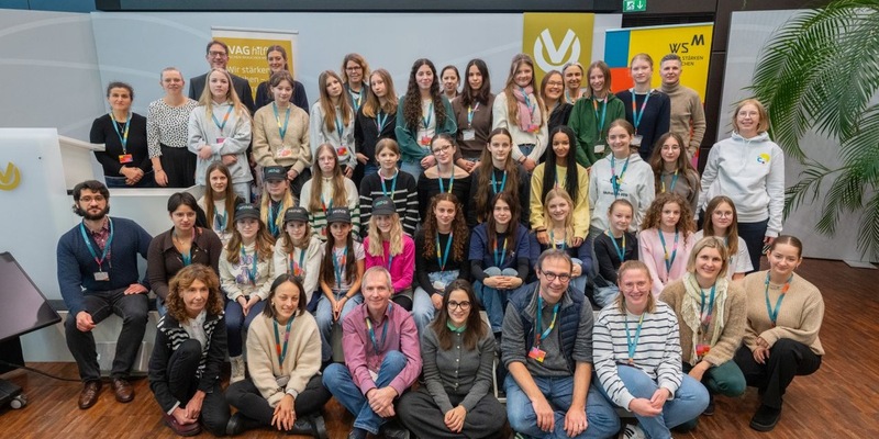 Dritte Projektrunde von WSM für hessische Schulen in Marburg gestartet / DVAG setzt sich erneut für Chancengleichheit von jungen Frauen ein - Foto: presseportal.de