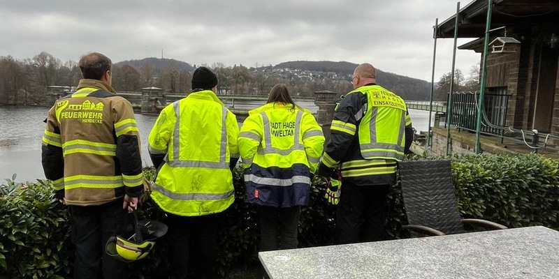 FW-EN: Vier Einsätze - Gewässerverunreinigung, Tierrettung und hilflose Person hinter der Tür. - Foto: presseportal.de