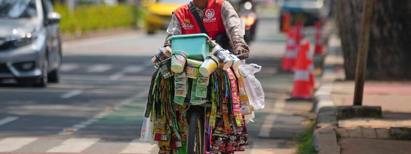 In Jakarta gibt es immer und überall Kaffee - das «Starling»-Konzept boomt. - Foto: Tatan Syuflana/AP