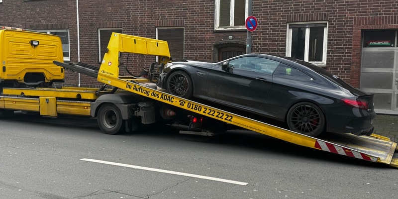POL-GE: Polizei stellt getunten Mercedes sicher - Foto: presseportal.de