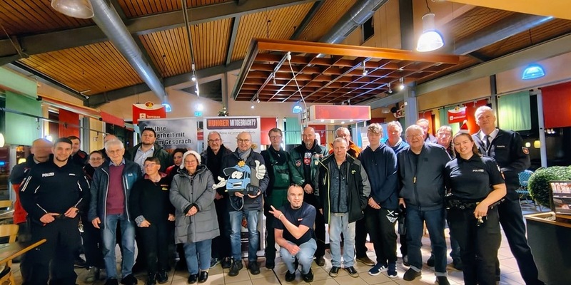 POL-ROW: Fernfahrerstammtisch mit vorweihnachtlichem Jahresabschluss - Foto: presseportal.de