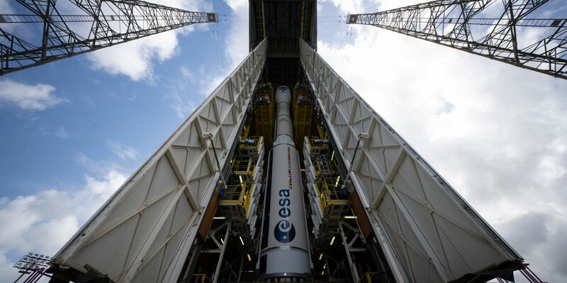 In Zukunft will Esa-Chef Aschbacher bis zu sechs Flüge der Vega C im Jahr. - Foto: Stephane Corvaja/esa/dpa