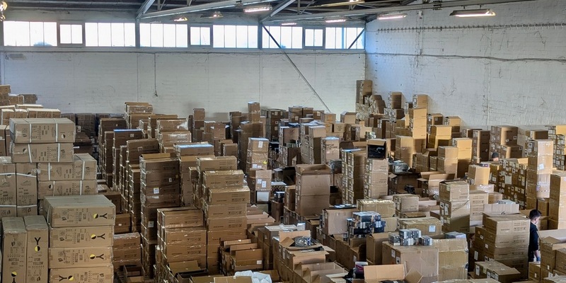 ZOLL-E: Rekordsicherstellung mutmaßlich illegaler Vapes im Rheinland/ca. 650.000 Vapes sichergestellt/Steuerschaden mutmaßlich im Millionenbereich/2 Festnahmen - Foto: presseportal.de