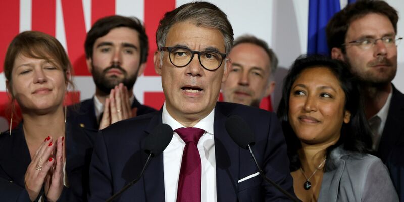 Olivier Faure, Erster Sekretär der Sozialistischen Partei, ist zu Gesprächen über eine Regierungsbildung bereit. - Foto: Aurelien Morissard/AP/dpa