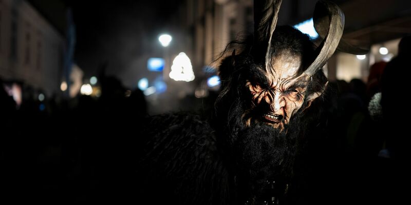 Brauchtum mit Gruselfaktor. (Foto: Archiv) - Foto: Denes Erdos/AP/dpa