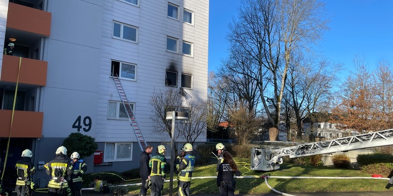 LRA-Ravensburg: Feuerwehr rettet eine Person bei Zimmerbrand - Foto: presseportal.de