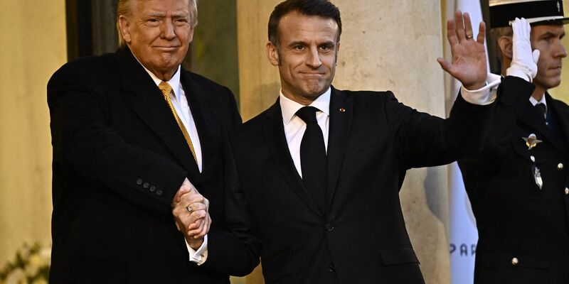 Der Besuch in Frankreich ist Trumps erster Auslandstrip seit seinem Wahlsieg Anfang November.  - Foto: Julien De Rosa/AFP/dpa