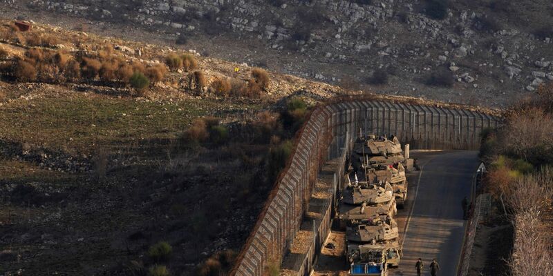 Israel erklärt ein wichtiges Abkommen mit Syrien über eine Pufferzone auf den Golanhöhen für faktisch beendet. - Foto: Matias Delacroix/AP/dpa