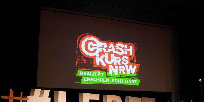 POL-HSK: Crash Kurs NRW - Akteure wurden geehrt - Foto: presseportal.de
