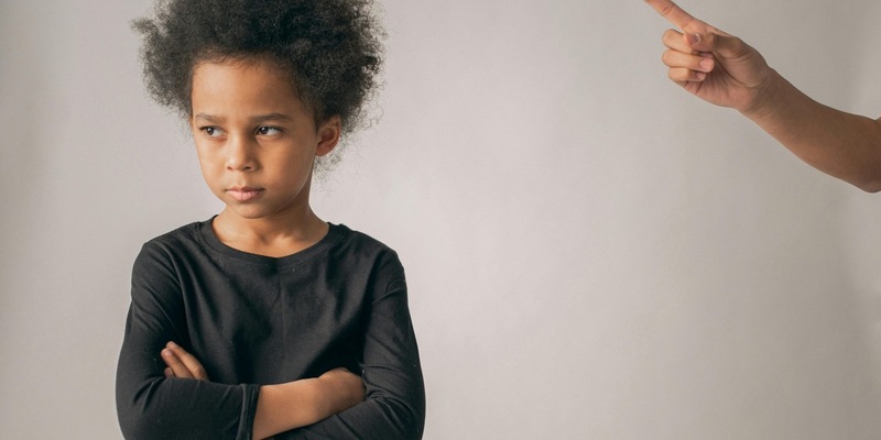 Umstrittene Erziehungsstile – Jana Alles von Smart Parents verrät, wann Eltern ihren Kindern schaden - Foto: presseportal.de