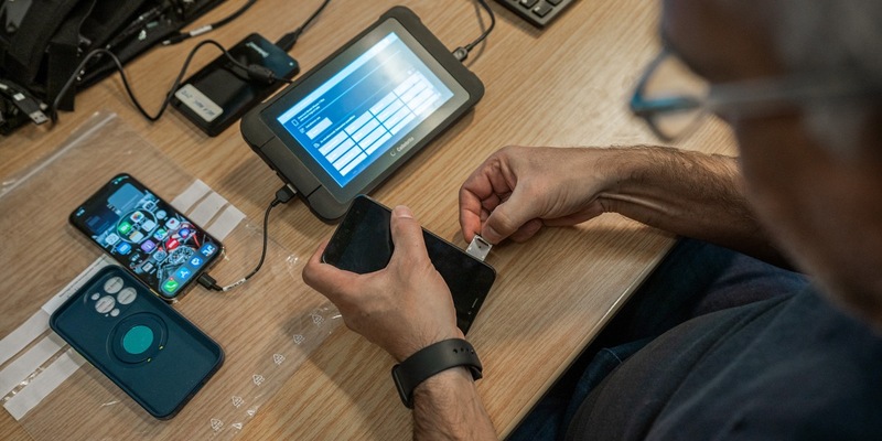 Bundespolizeidirektion München: Erfolgreicher Schlag gegen grenzüberschreitende Schleuserkriminalität / Mehrjährige Haftstrafen für Schleuser auf deutscher und österreichischer Seite - Foto: presseportal.de