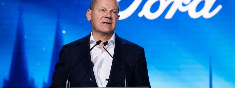 Im Juni 2023 war Scholz schon einmal bei Ford in Köln zu Gast. (Archivbild) - Foto: Marius Becker/dpa