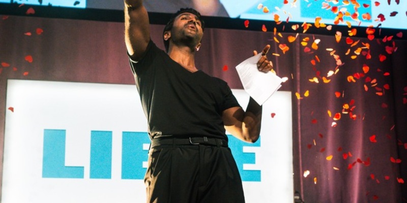 Eine Reise zum Glück: Biyon Kattilathu geht 2025 auf Tour - Foto: presseportal.de