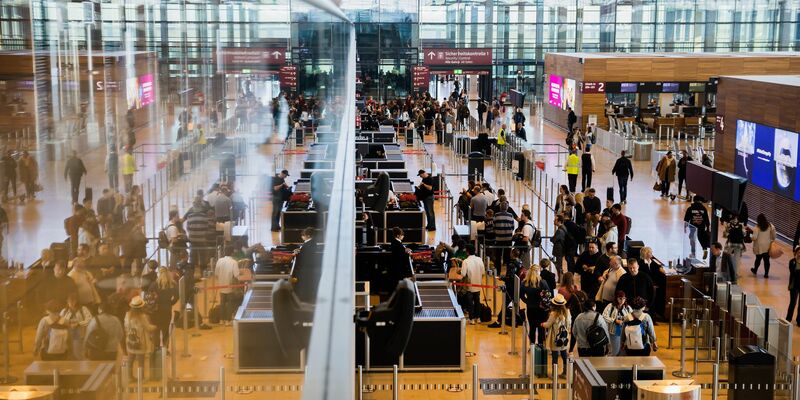 Luftfahrtverbände erwarten höhere Preise für Flugtickets (Archivbild). - Foto: Christoph Soeder/dpa