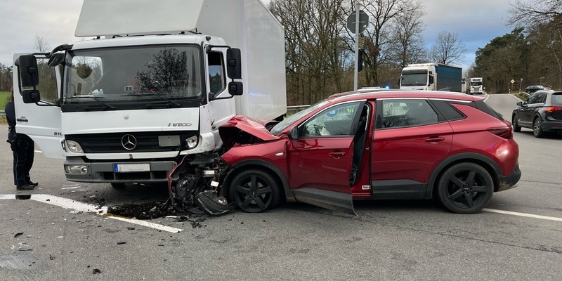 POL-BOR: Bahnhof-Reken - Abschlussmeldung: Sperrung nach Verkehrsunfall - Foto: presseportal.de