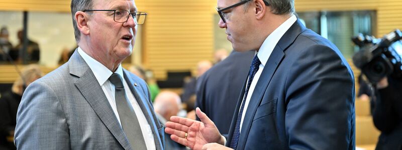 Ein Pflichtenheft für den Umgang im Landtag - den Vorschlag von Bodo Ramelow (Linke) hat CDU-Chef Voigt aufgenommen. (Archivbild) - Foto: Martin Schutt/dpa