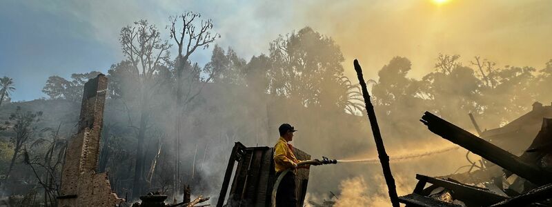 Das Ausmaß der Schäden ist bisher nicht abzusehen.  - Foto: Eugene Garcia/AP