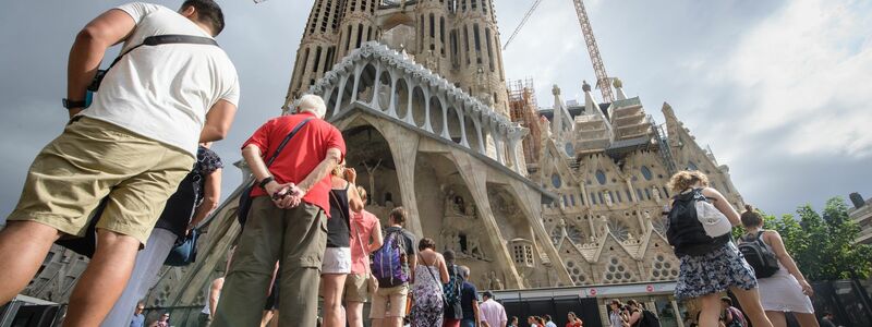 Barcelona lockt bald auch mit dem höchsten Kirchturm der Welt. (Archivbild) - Foto: Matthias Balk/dpa/dpa-tmn