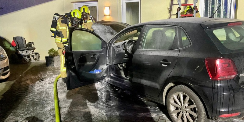 FW Alpen: Pkw-Brand - Foto: presseportal.de