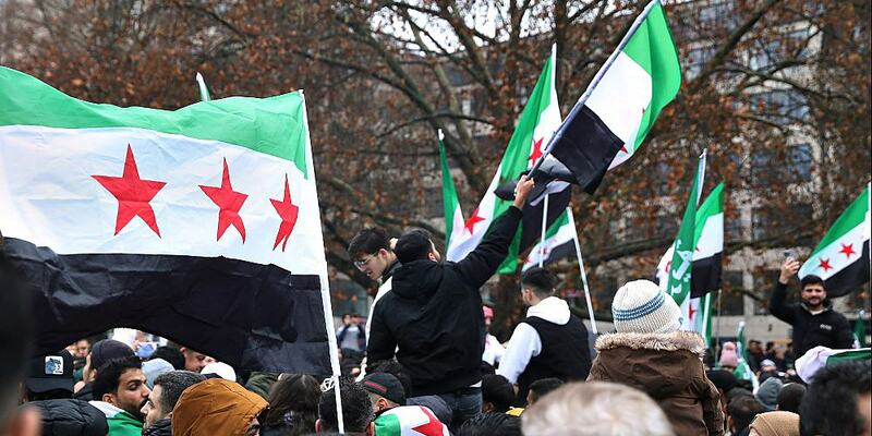 Syrer in Deutschland feiern den Sturz von Assad in Syrien (Archiv) - Foto: über dts Nachrichtenagentur