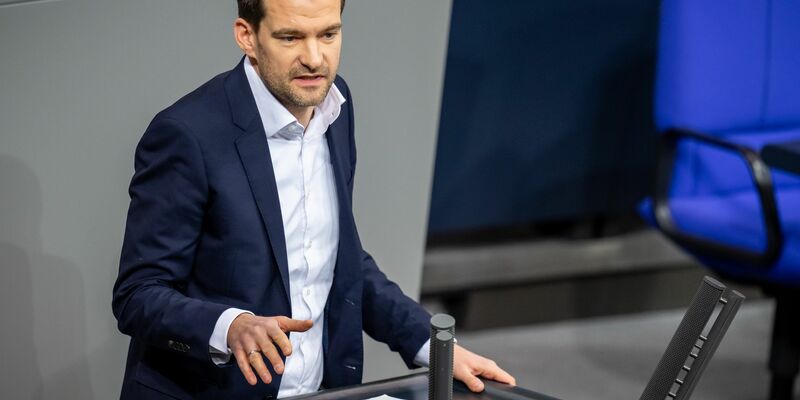 Entlastungen bei der Einkommensteuer drohen im Bundestag zu scheitern. (Archivbild) - Foto: Michael Kappeler/dpa