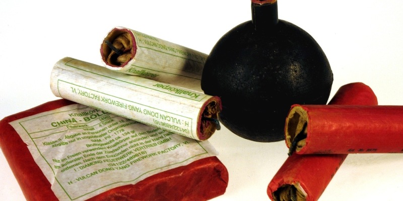 HZA-HN: Zoll warnt vor Gefahren bei Silvesterfeuerwerk - Schon beim Kauf auf Sicherheit achten - Foto: presseportal.de