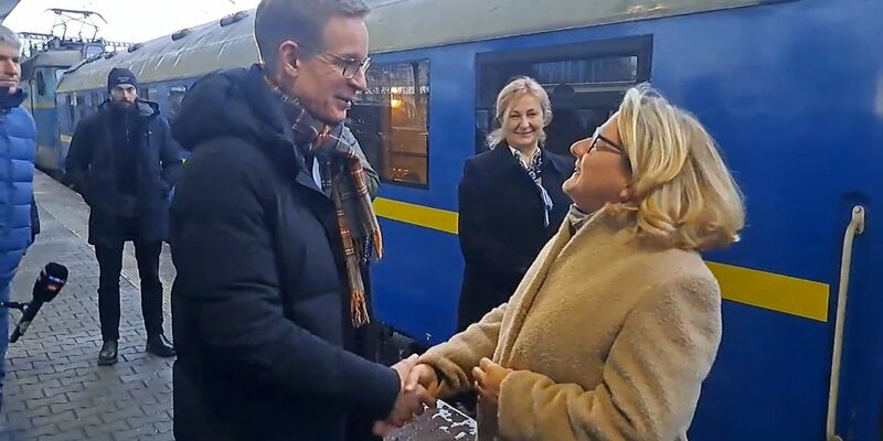 Bundesentwicklungsministerin Svenja Schulze (SPD) hat die vom russischen Angriffskrieg gezeichnet seit Beginn der Invasion schon mehrfach besucht. - Foto: Andreas Stein/dpa